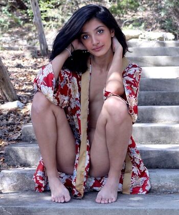 Full leaked Ushna malik private onlyfans photo