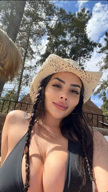 Full leaked Vaimonroe page private onlyfans photo