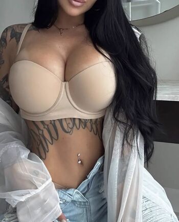 Full leaked Valerie cossette private onlyfans photo
