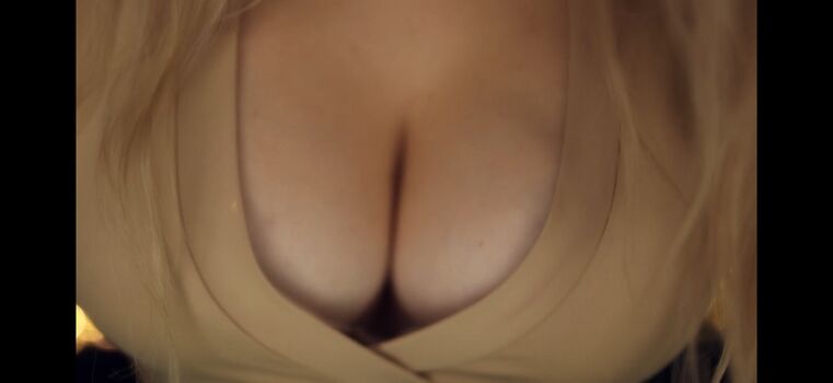 Full leaked Valeriyaasmr private onlyfans photo