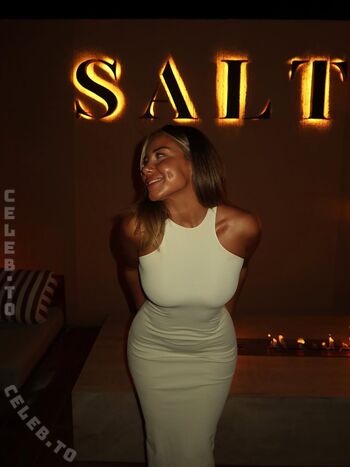 Full leaked Valonaash private onlyfans photo