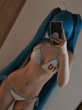 Full leaked Weeniestwee private onlyfans photo
