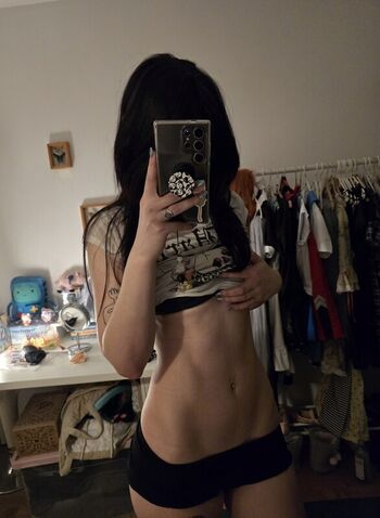 Full leaked Weeniestwee private onlyfans photo