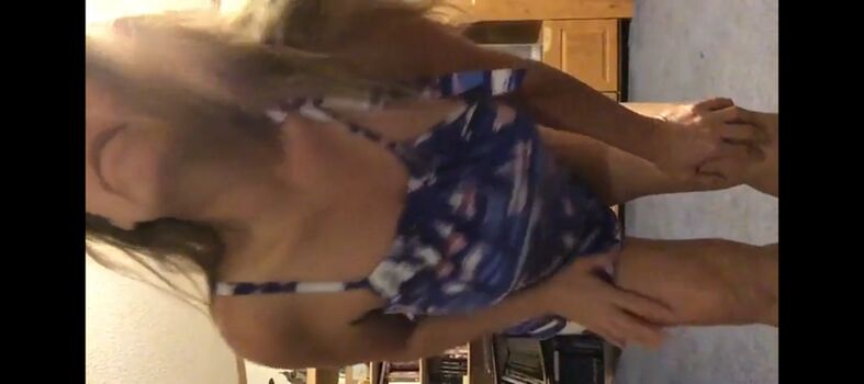Full leaked Mona kim/ private onlyfans photo