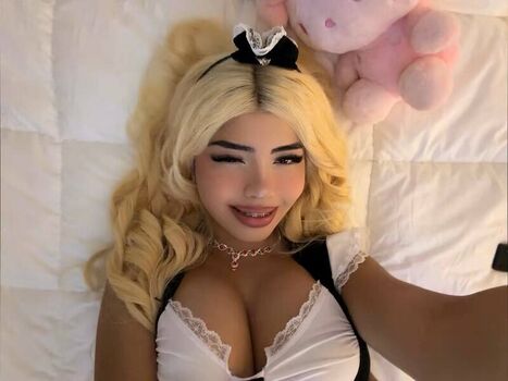 Full leaked Ella hunt/ private onlyfans photo