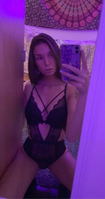 Full leaked Samzeexxx/ private onlyfans photo