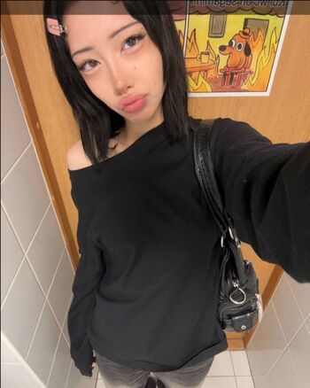 Full leaked Wahyne/ private onlyfans photo