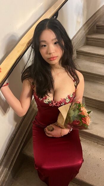 Full leaked Stpeach / private onlyfans photo