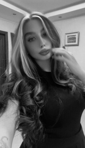 Full leaked Ellie james / private onlyfans photo