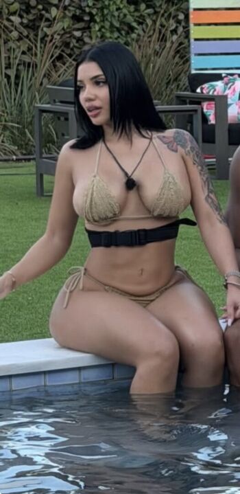 Full leaked Elise warren/ private onlyfans photo