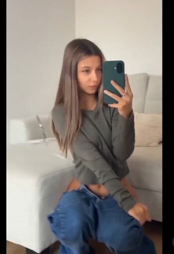 Full leaked Vogue bivi/ private onlyfans photo