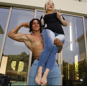 Full leaked Classic kick/ private onlyfans photo