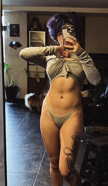 Full leaked Wormslo private onlyfans photo