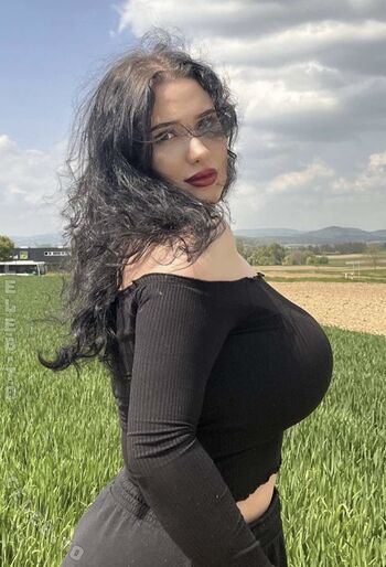 Full leaked Yasilisches private onlyfans photo