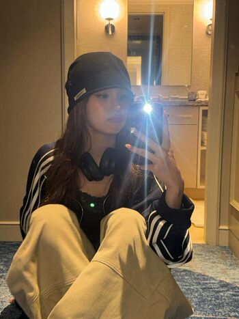 Full leaked Adorexkeya / private onlyfans photo