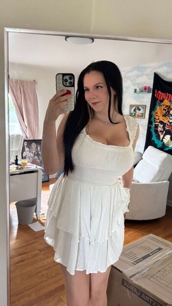 Full leaked Yellz private onlyfans photo