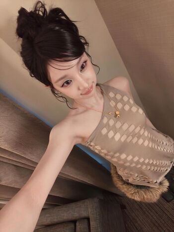 Full leaked Yuqi private onlyfans photo