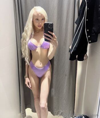 Zara_Sky