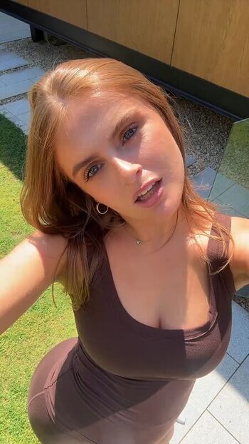 Full leaked Zaradeasyy private onlyfans photo