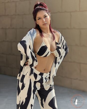 Full leaked Zeeba kalan private onlyfans photo