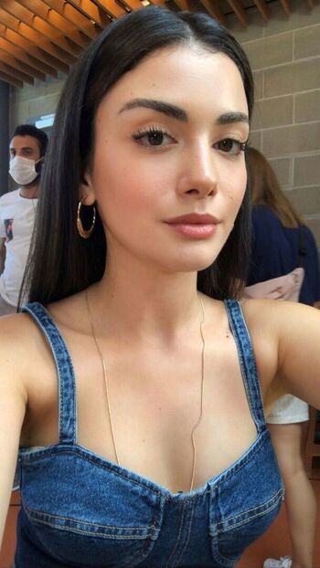 özge Yağız
