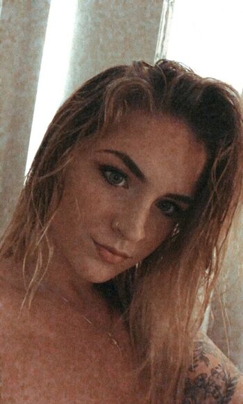 Full leaked Zoeneli private onlyfans photo