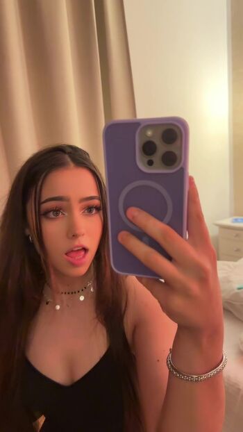 Full leaked Zoeyisovip private onlyfans photo
